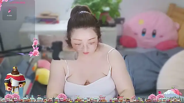 AngelwithEcup: онлайн-секс-чат