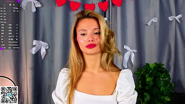 NaughtySeraphine live XXX chat