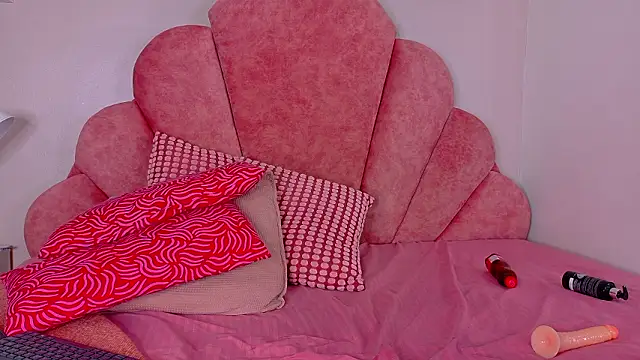 EmmaLou__'s Live XXX Chat