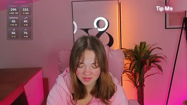 Kiss_Moon webcam show