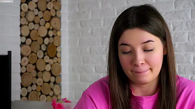 LowOncoming   – Naživo XXX chat