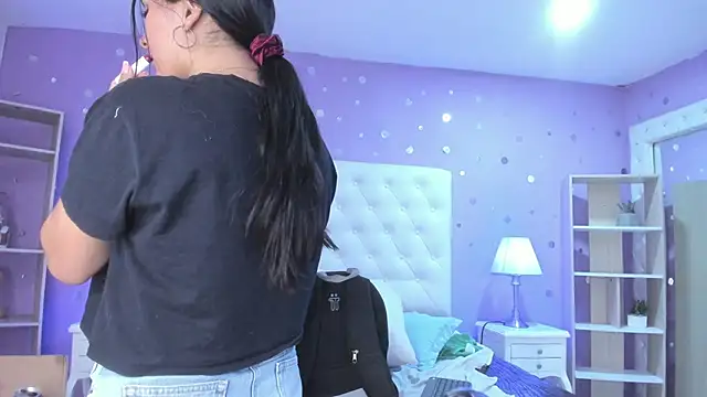 scarlette_15_n Live XXX chat