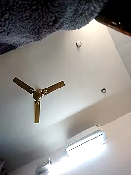 Cute-Janvi20 Show in webcam