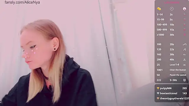 Chat XXX en directo de AliceNya_cute