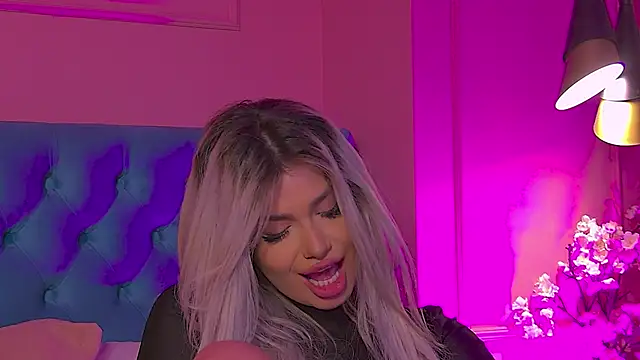 LorrySkye লাইভ XXX চ্যাট