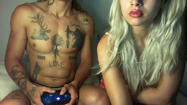 Chatroom XXX en direct de hottiebomb