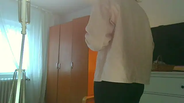 Ms-Lust1- – Live XXX-chat