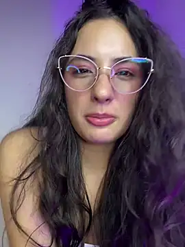 baaby-miiaa élő XXX-chatje