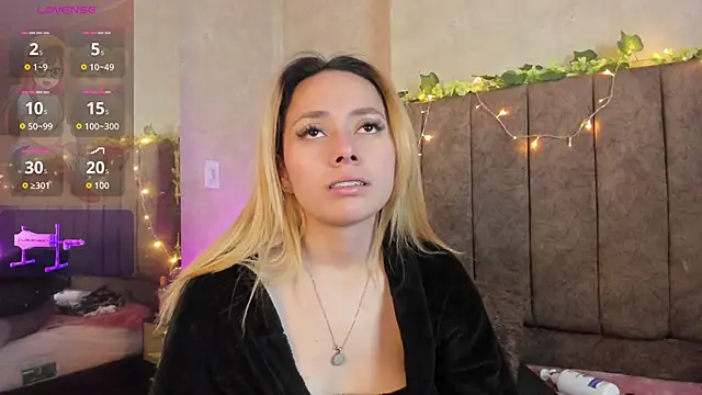 LanaMills_ live XXX chat