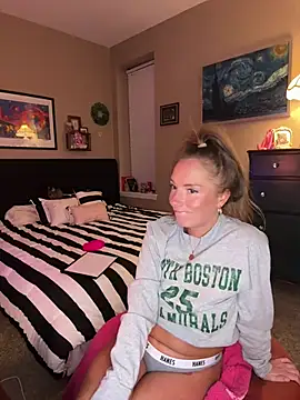 misspollypeach Chat XXX live