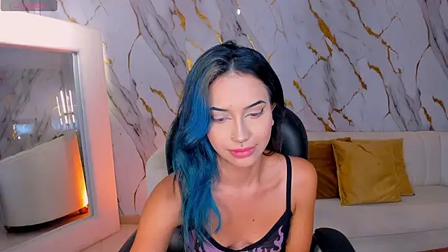 Онлайн чат XXX KayraLanne