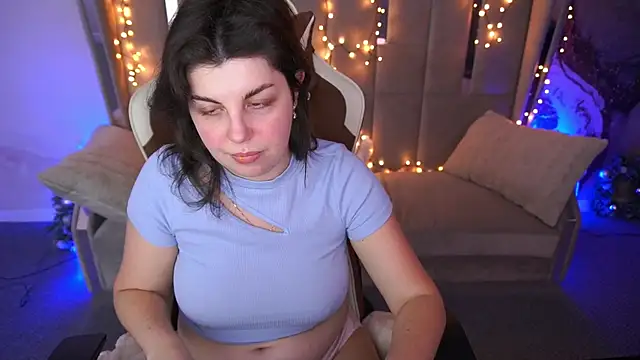 MirandaWong's Live XXX Chat