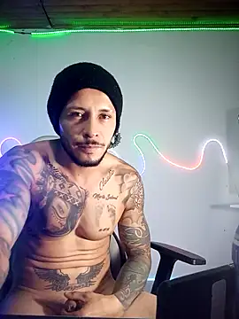 sebastian_horny Show in webcam