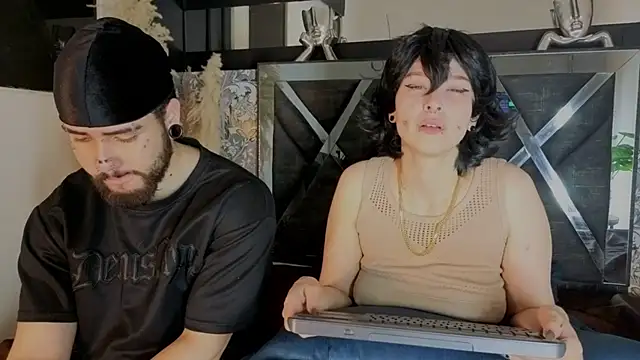 Benny_and_Mark Show in webcam