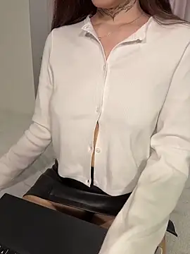 fuckdoll_18 现场XXX聊天