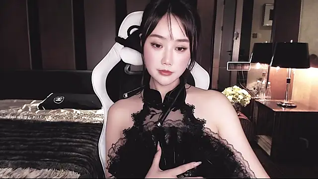 Aurora_-77: απευθείας συνομιλία ΧΧΧ