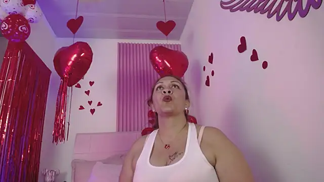 Chat +18 de scarlettbooty ao vivo