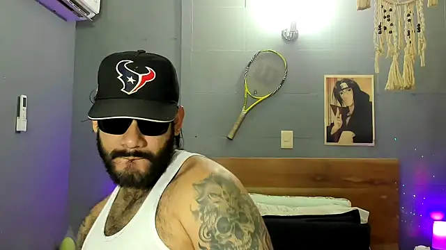 XXX chat uživo modela Prometeo-grizzly