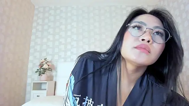 NatsumiHun's Live XXX Chat