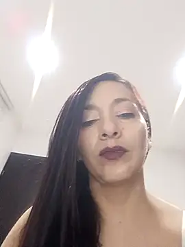 HoneyAngel2020 Adlı Modelin Canlı XXX Sohbeti