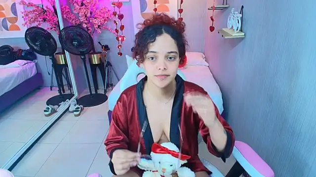 Maggy_t18 Show in webcam