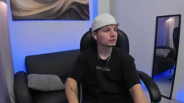 Leoo_Miller Adlı Modelin Canlı XXX Sohbeti