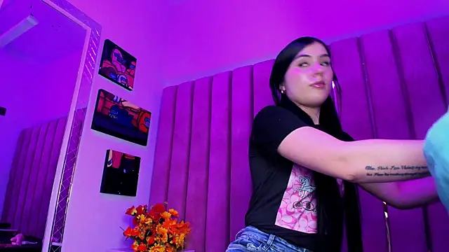 Victoria_14 Show in webcam