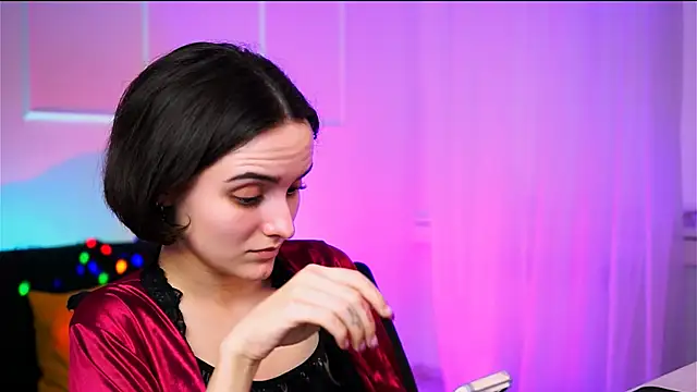 KateWillows Show in webcam