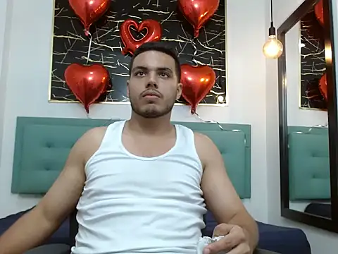 Trevor_Ash Adlı Modelin Canlı XXX Sohbeti