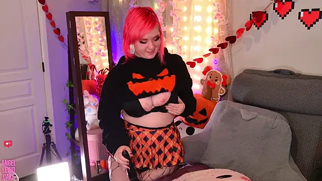 Angel-Lewd-Cake 即時 XXX 聊天