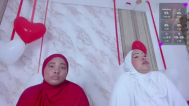 Helen_Camila Live XXX Chat