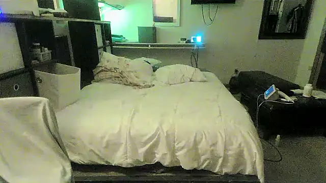 Pokazy przed kamerką – sissytrapdolly24