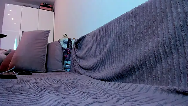 your_Goddess_Eva Adlı Modelin Canlı XXX Sohbeti