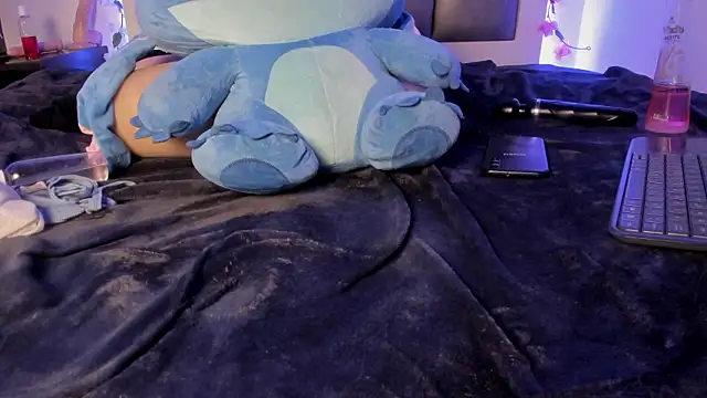 abbiecollins_js – Naživo XXX chat