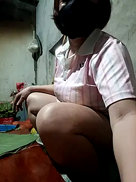 Lyna_sexy24 网络视讯表演