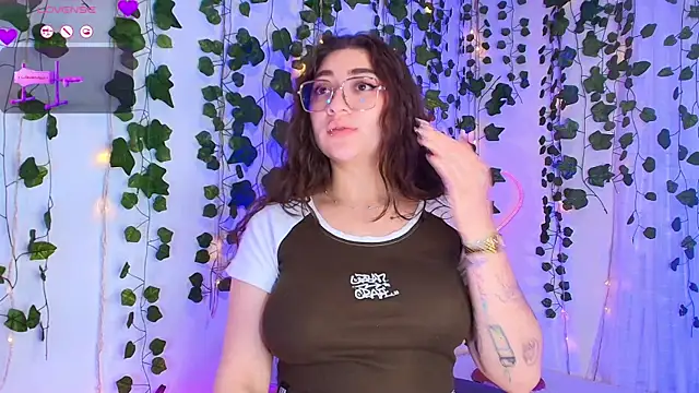 Chat XXX en directo de Samii_Evans