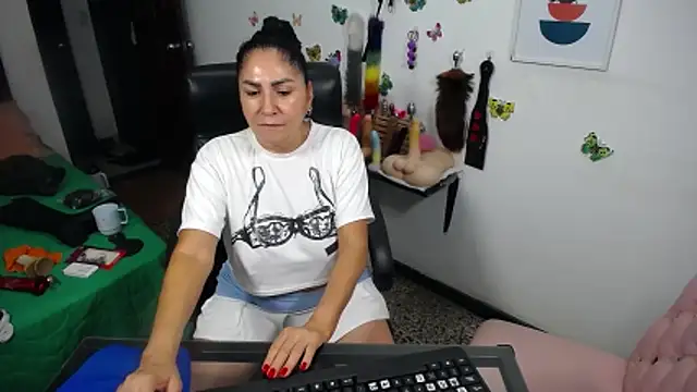 Czat XXX na żywo – mature_bigboobs10