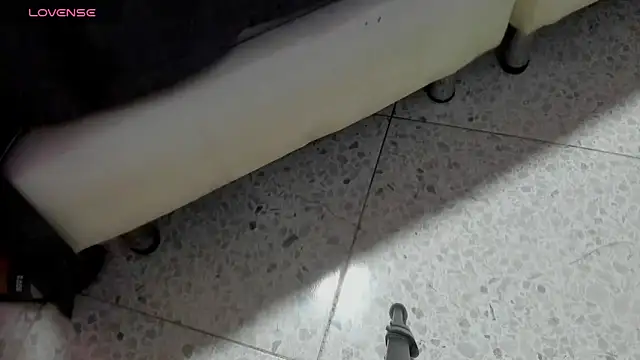 Aiden_Cash7 élő XXX-chatje