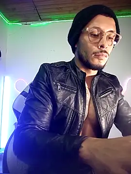 دردشة sebastian_horny الجنسية المباشرة