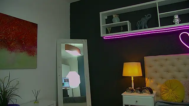 TaniaKaverina Chat XXX in diretta