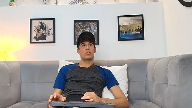 Chat +18 de PRETTY_COCK1 ao vivo