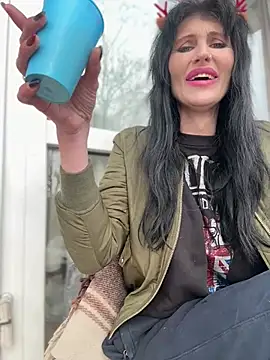 XXX chat uživo modela Kamila151