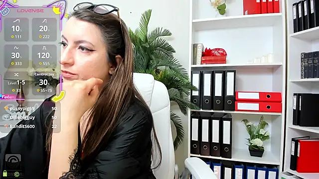 แชท XXX สดของ amayawest