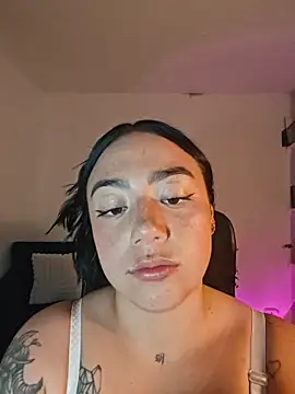 Chat +18 de helena_smith ao vivo