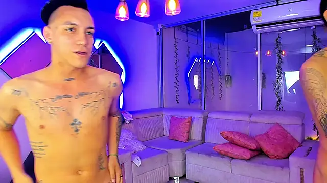 Houseofwarrios: απευθείας συνομιλία ΧΧΧ