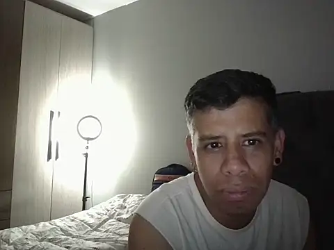 Show de WILD_BIGCOCK35 na webcam