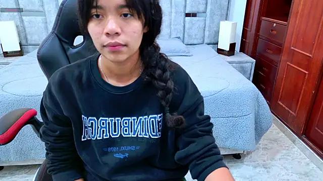 Chat +18 de laureentt_ ao vivo