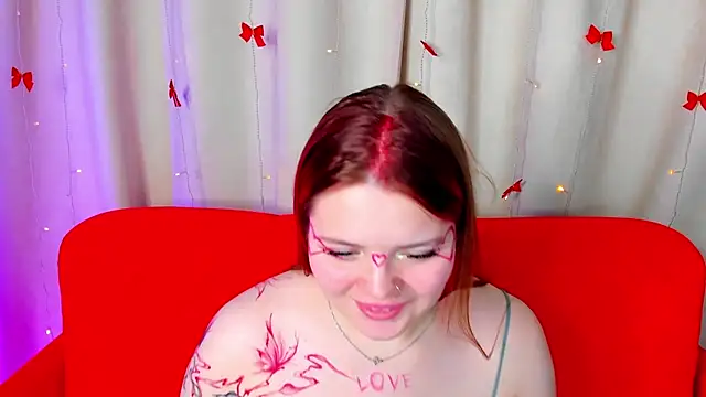 KellyFiery 即時 XXX 聊天