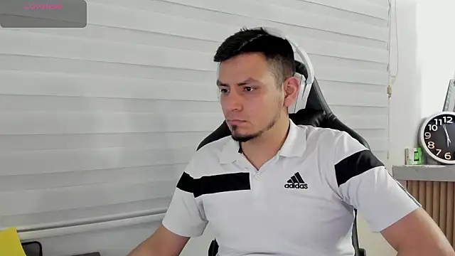 Rick_Adams Chat XXX in diretta