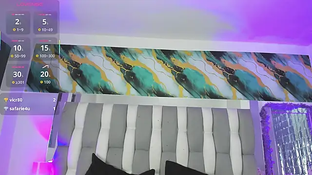 Chat +18 de IsaDiiaz ao vivo